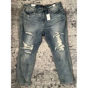 Judy Blue Light Wash Boyfriend Fit Mid Rise Distressed Denim Jeans Plus Size 24W